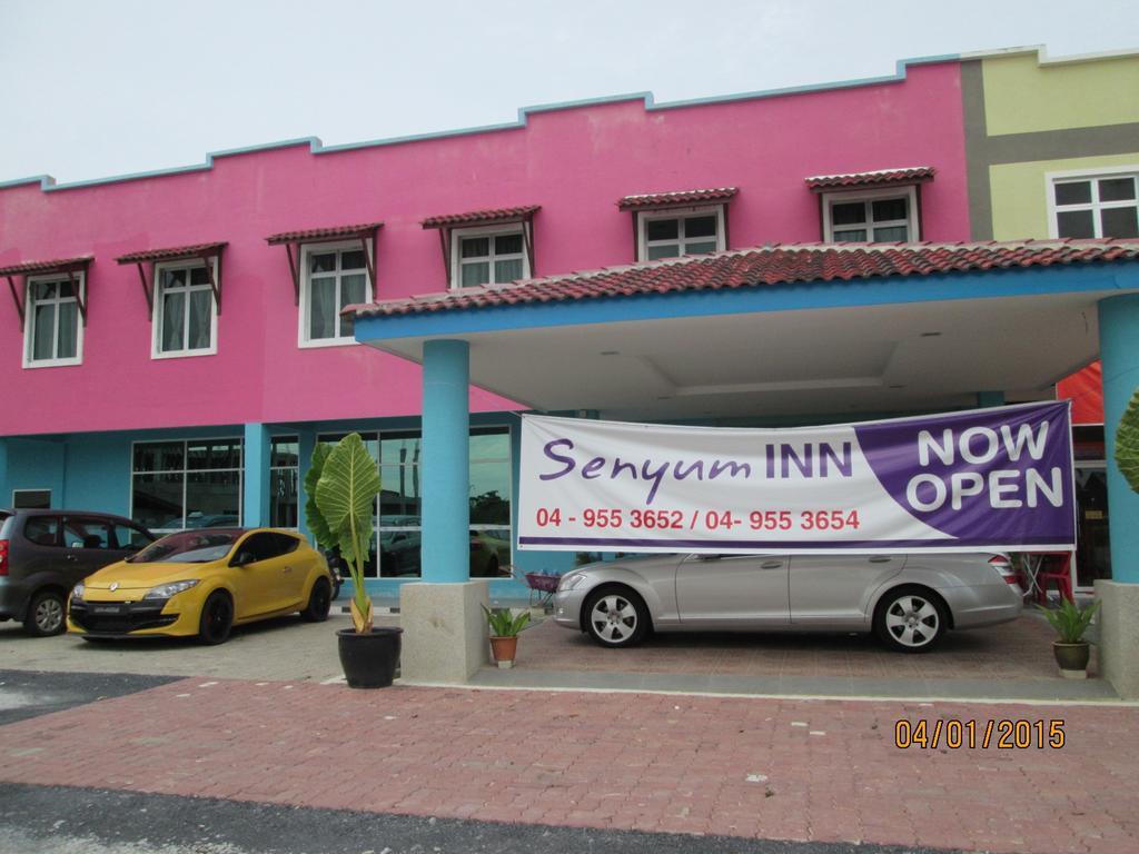 Oyo 275 Senyum Inn Pantai Cenang  Exterior foto
