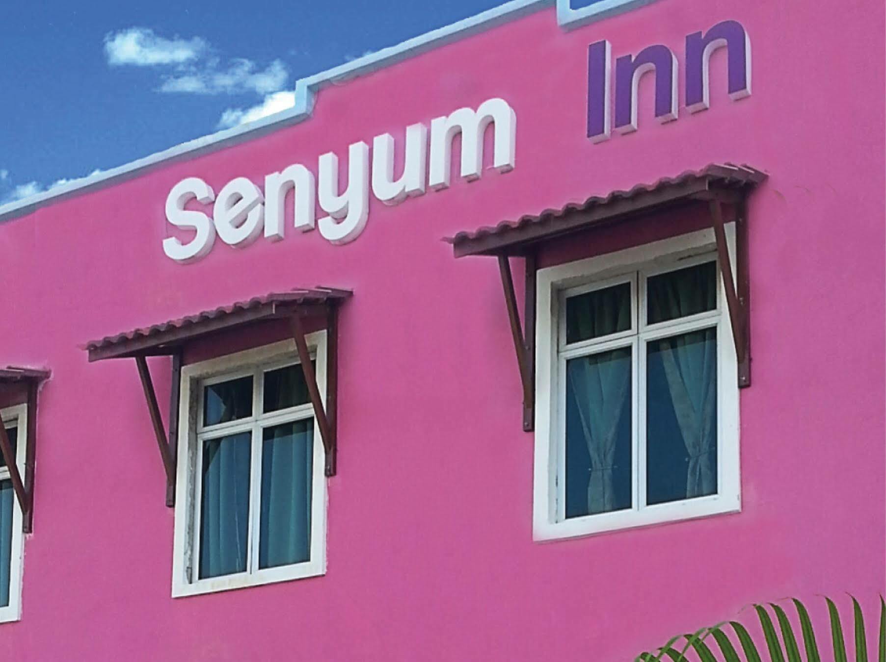 Oyo 275 Senyum Inn Pantai Cenang  Exterior foto